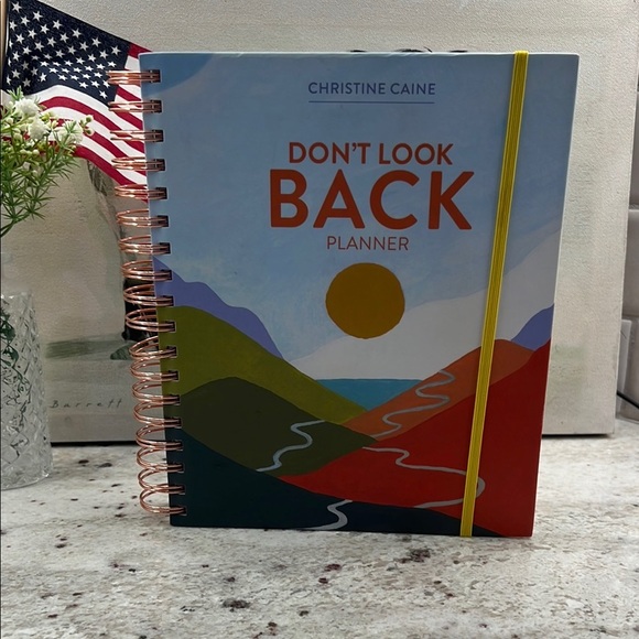 'Don't Look Back' Planner - Christine Caine - Picture 6 of 10